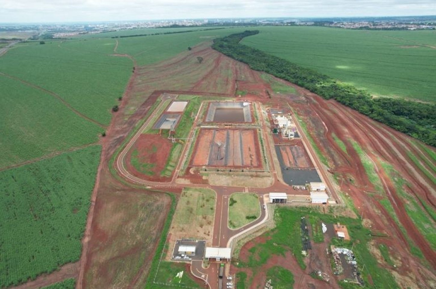 InvestSP impulsiona 130 novos projetos e geração de empregos em SP em 2025