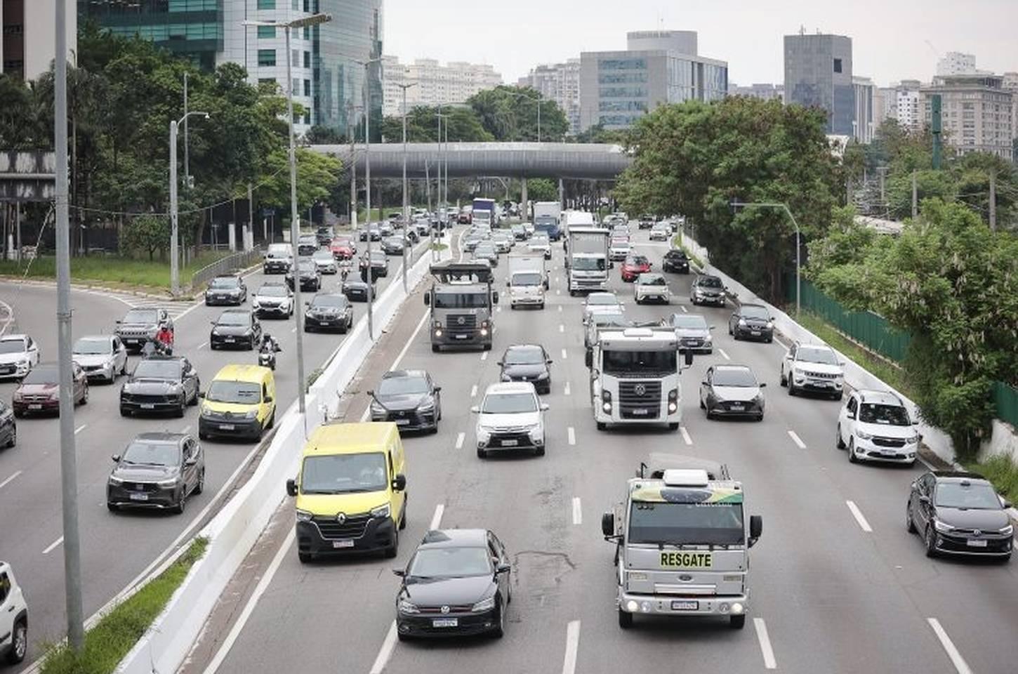 IPVA 2026 em SP: calendário de março segue para placas 3, 4 e 5