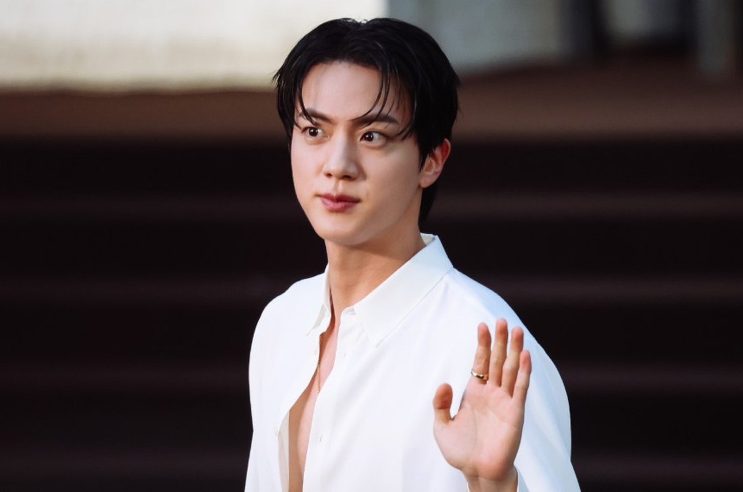 Janja recebe presente de Jin do BTS na Coreia do Sul