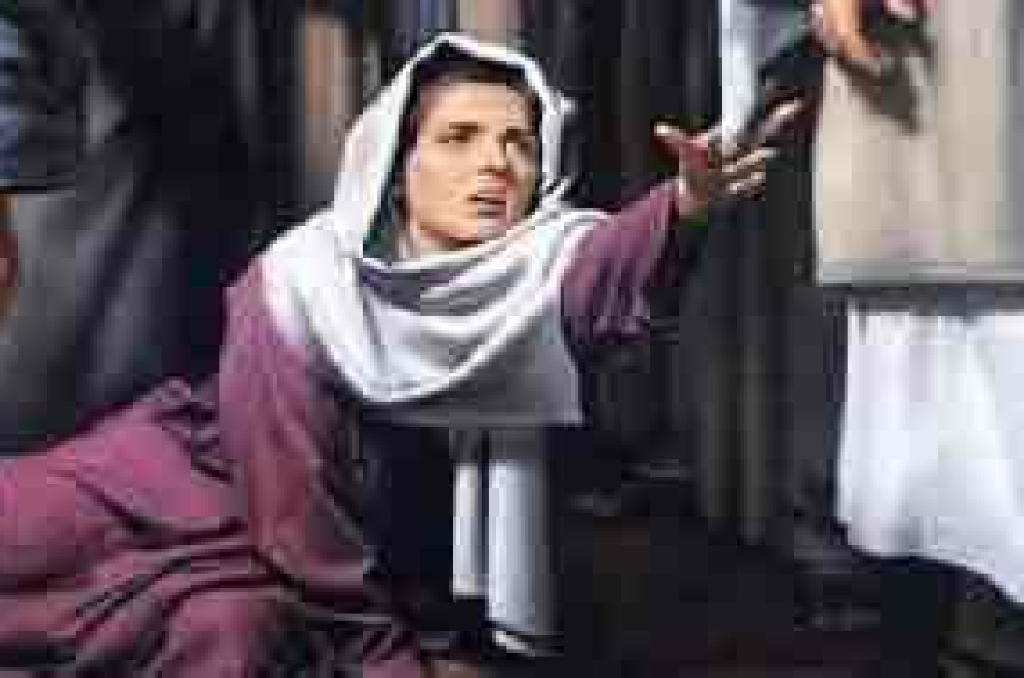 Jesus cura a mulher que tocou Sua roupa