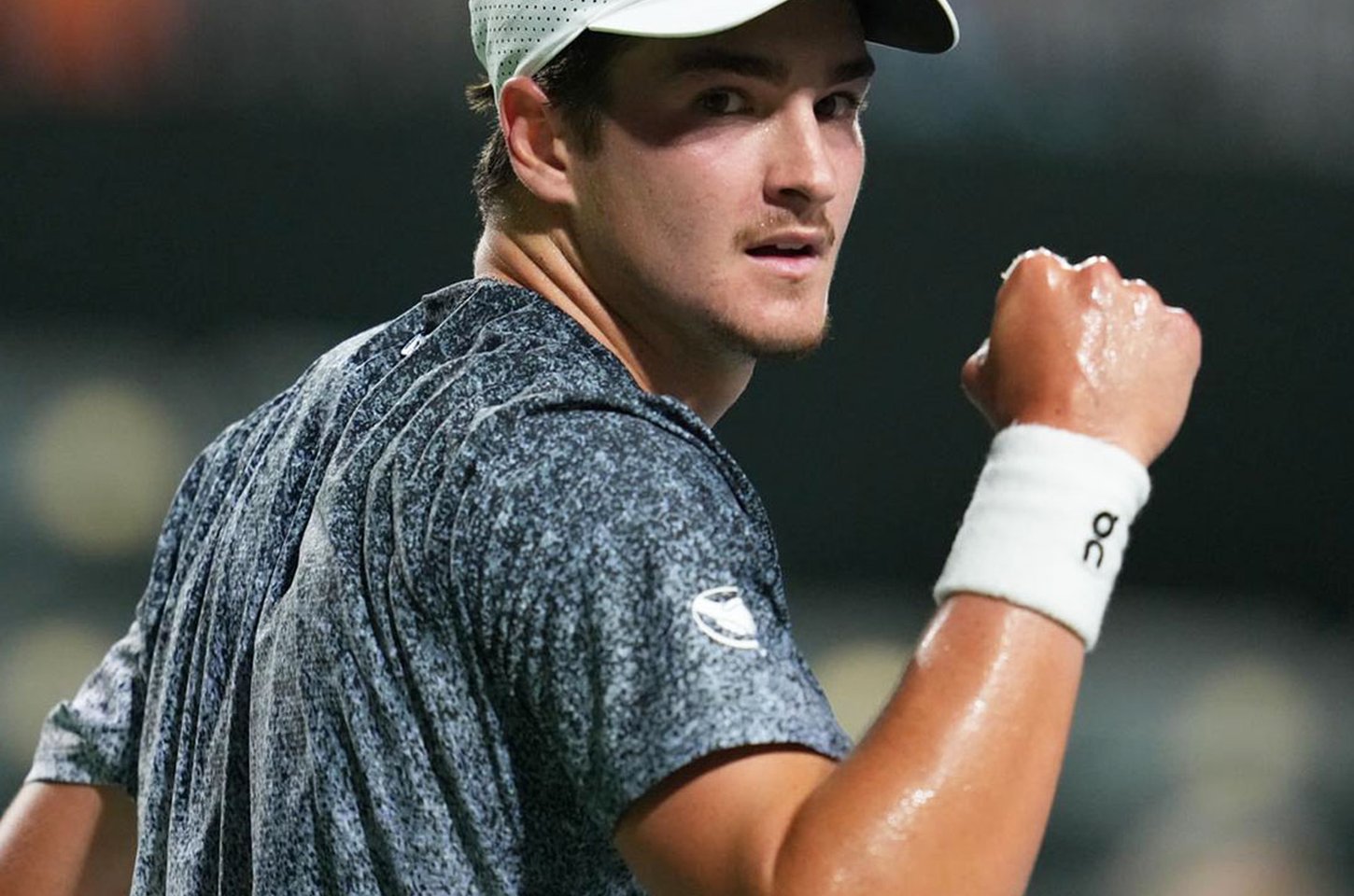 João Fonseca brilha em Indian Wells e encara russo na sexta