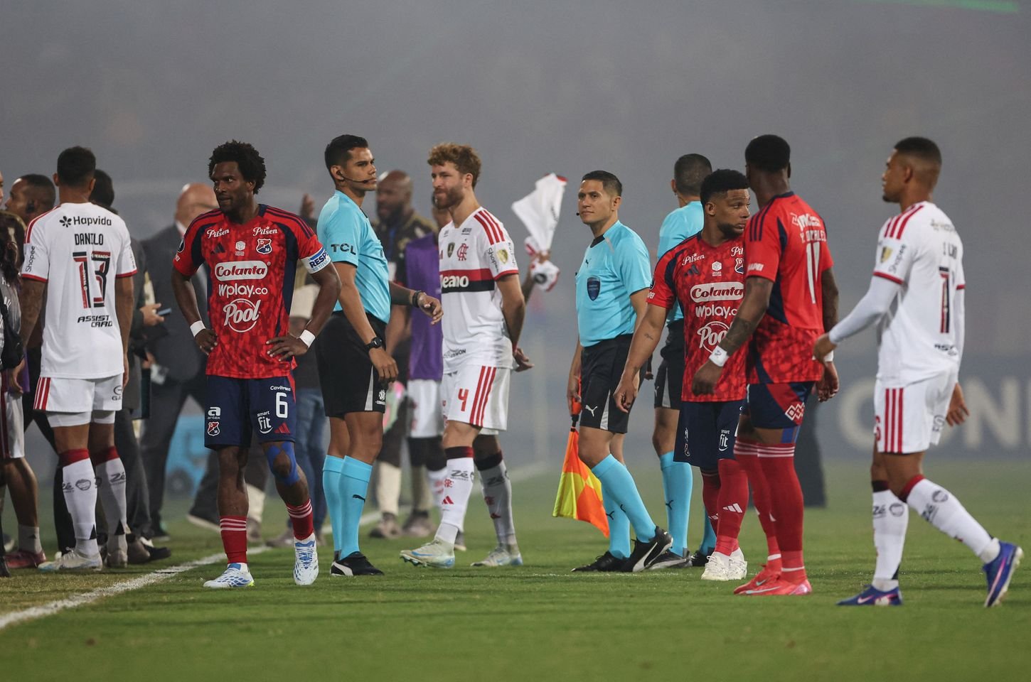 Jogo entre Flamengo e Independiente Medellín é cancelado por atos de vandalismo