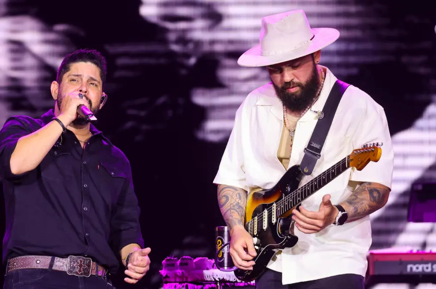 Jorge e Mateus celebram 20 anos com show esgotado em São Paulo