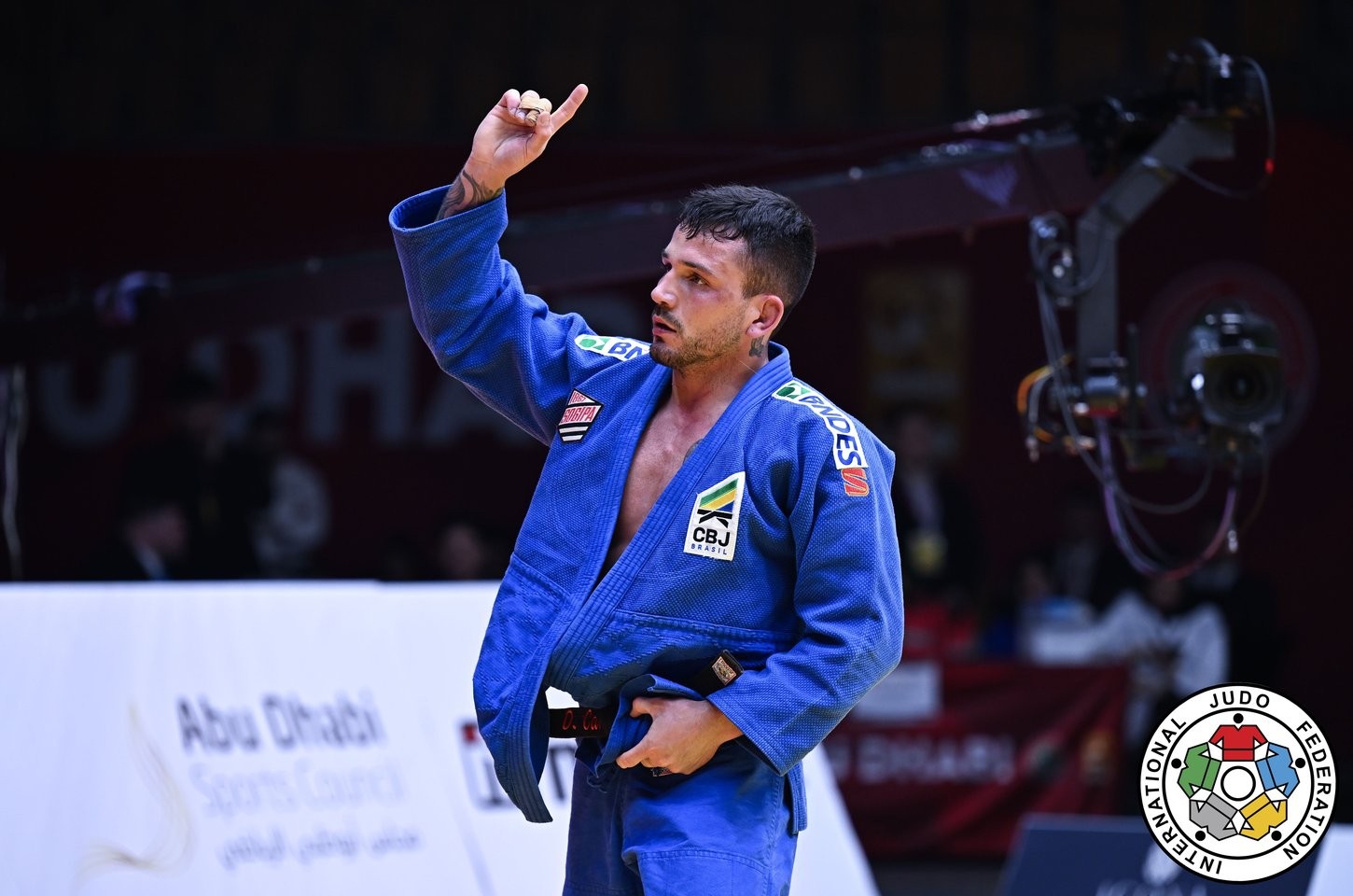 Judô brasileiro brilha com dois bronzes no Grand Slam de Abu Dhabi