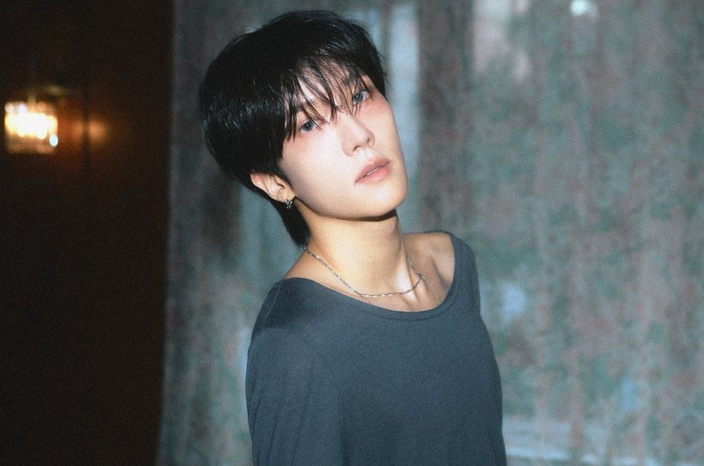 Junghoon do OMEGAX lança single solo "Belong" com mensagem de acolhimento no inverno