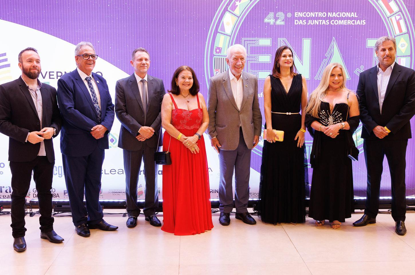 Juntas comerciais debatem inteligência artificial em encontro nacional em Foz