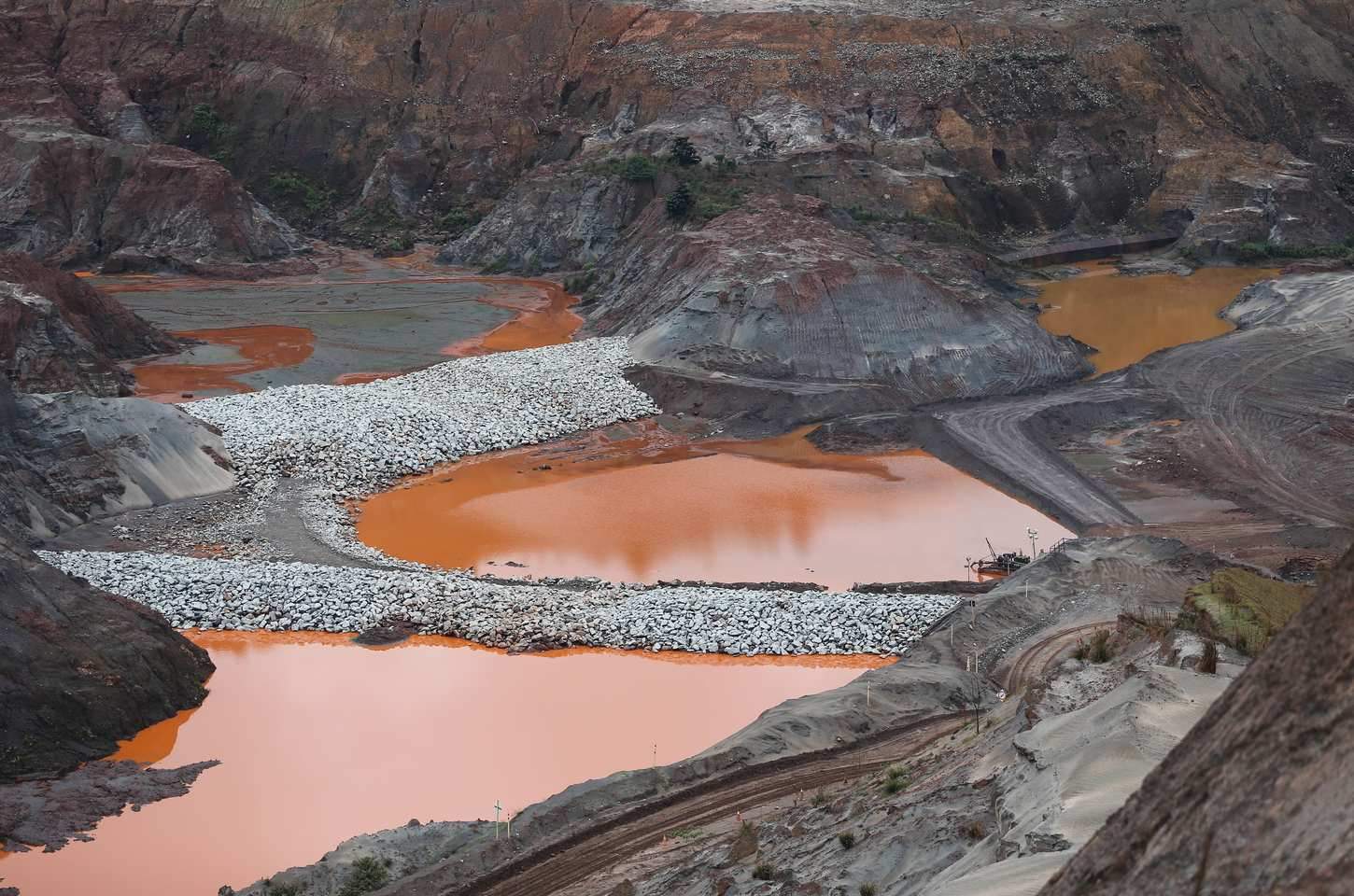 Justiça inglesa condena BHP por rompimento da barragem de Fundão em Mariana