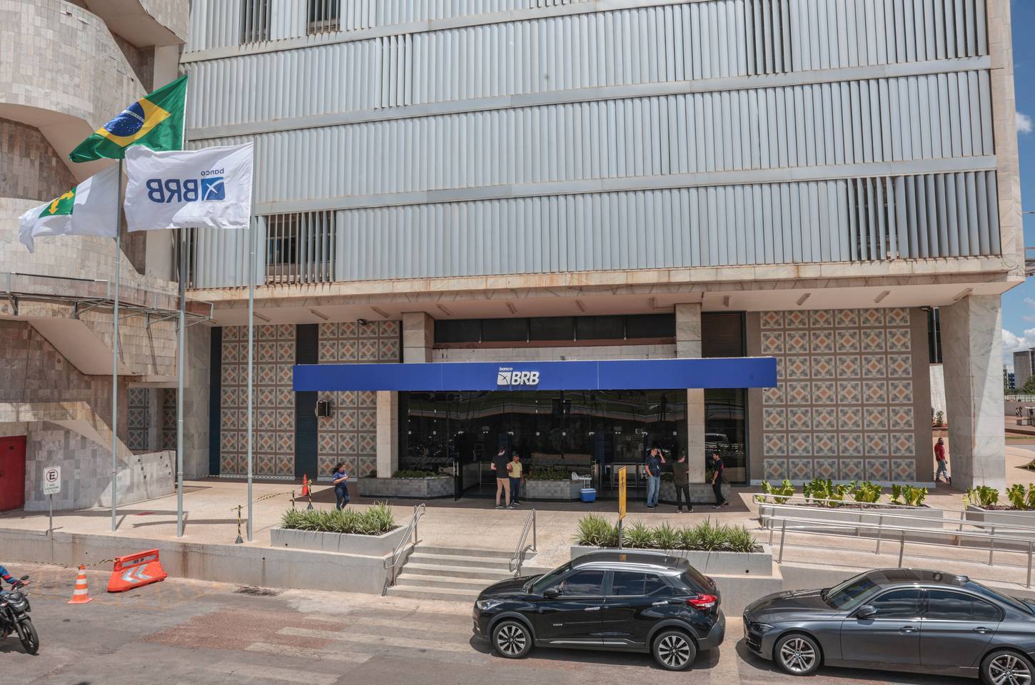 Justiça suspende uso de imóveis públicos para capitalizar o BRB