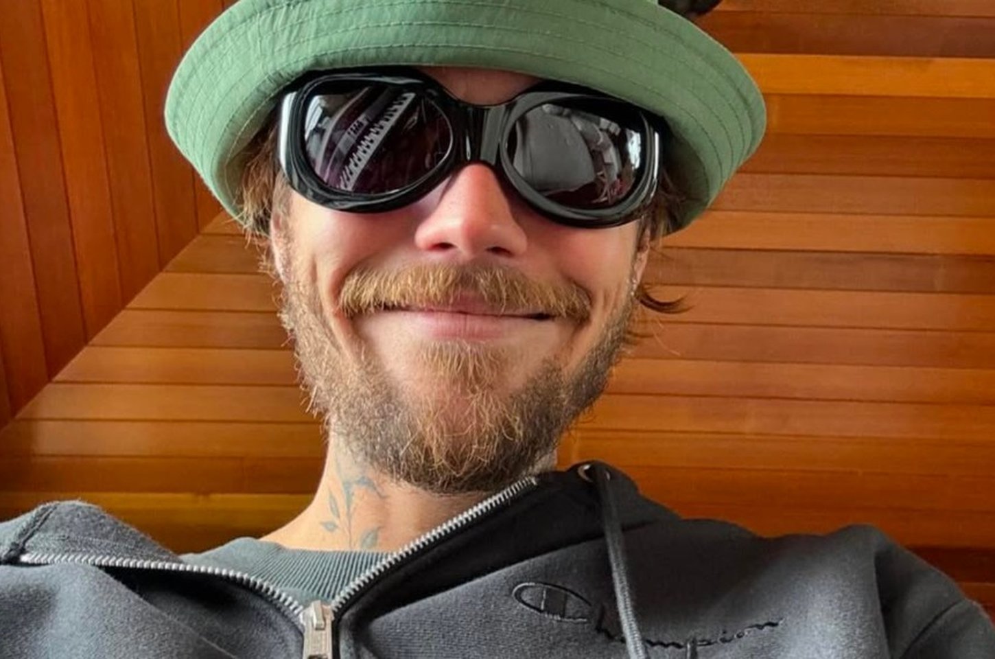 Justin Bieber critica indústria musical e defende mudanças após 15 anos de carreira