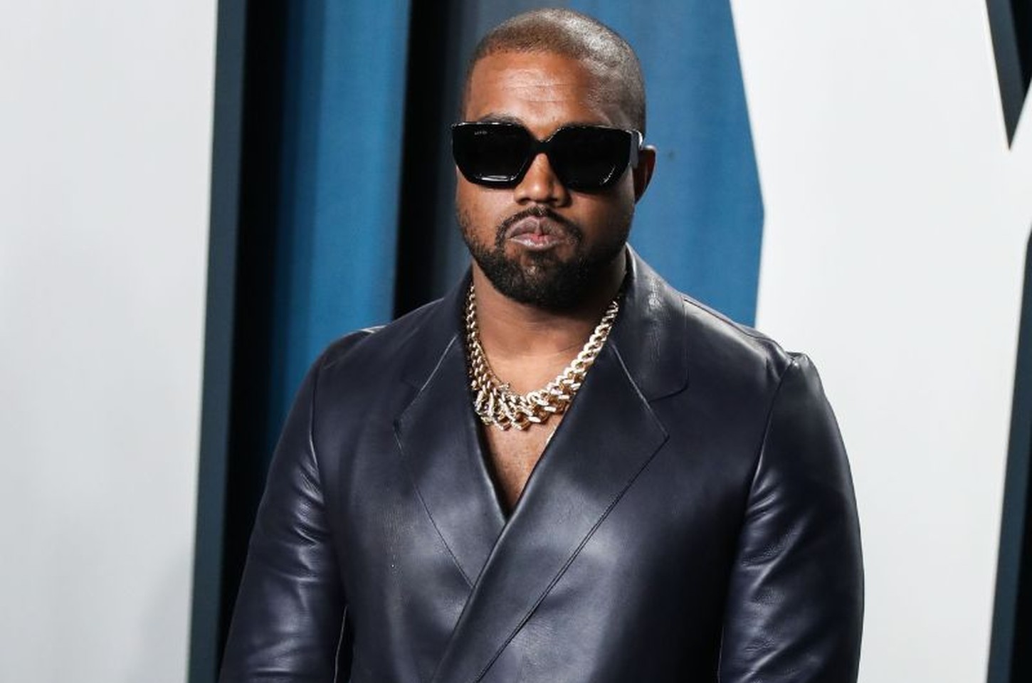 Kanye West retorna aos palcos após polêmicas e pedido de desculpas