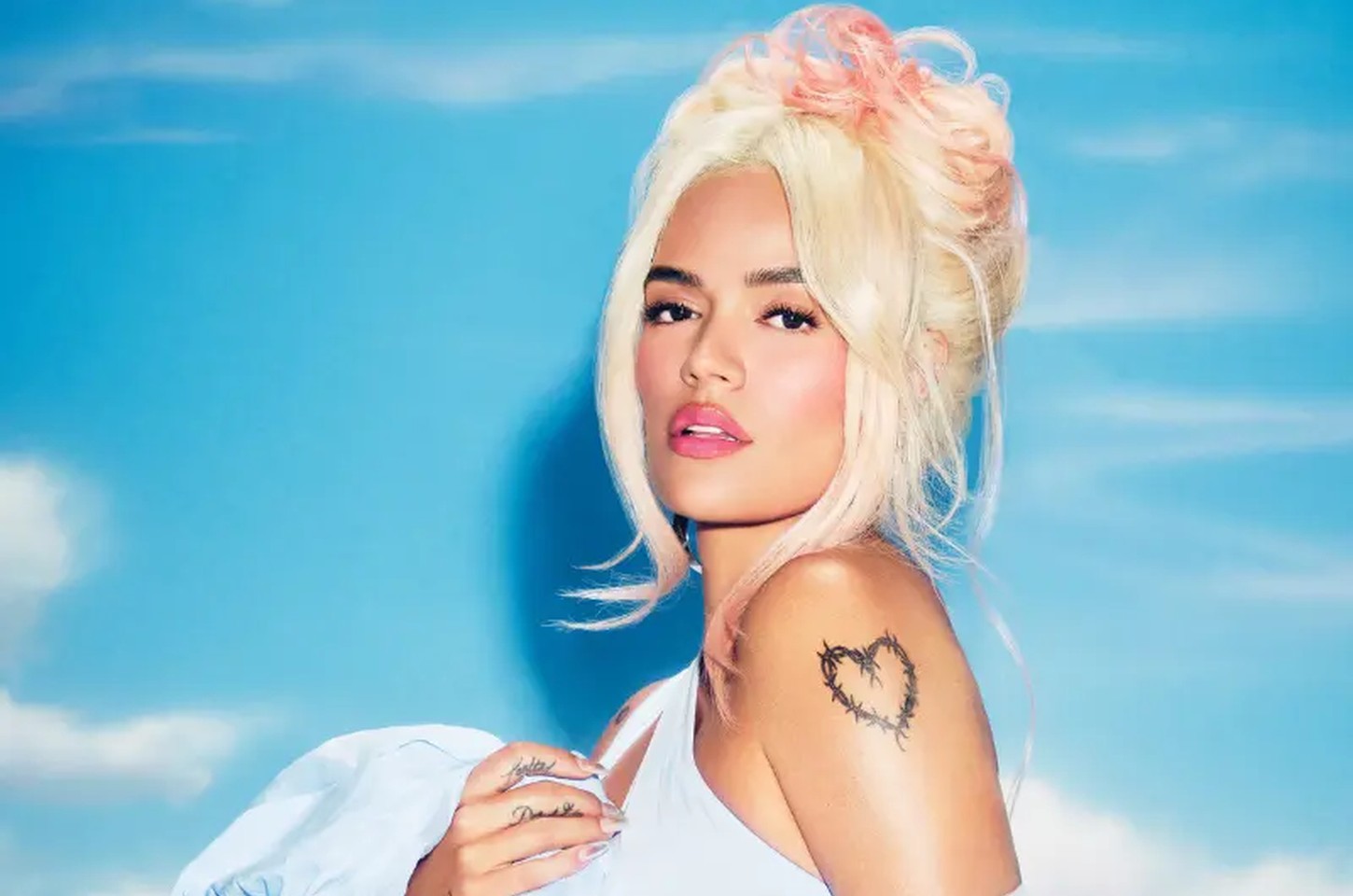 Karol G alertada sobre risco de perder visto nos EUA ao criticar ICE