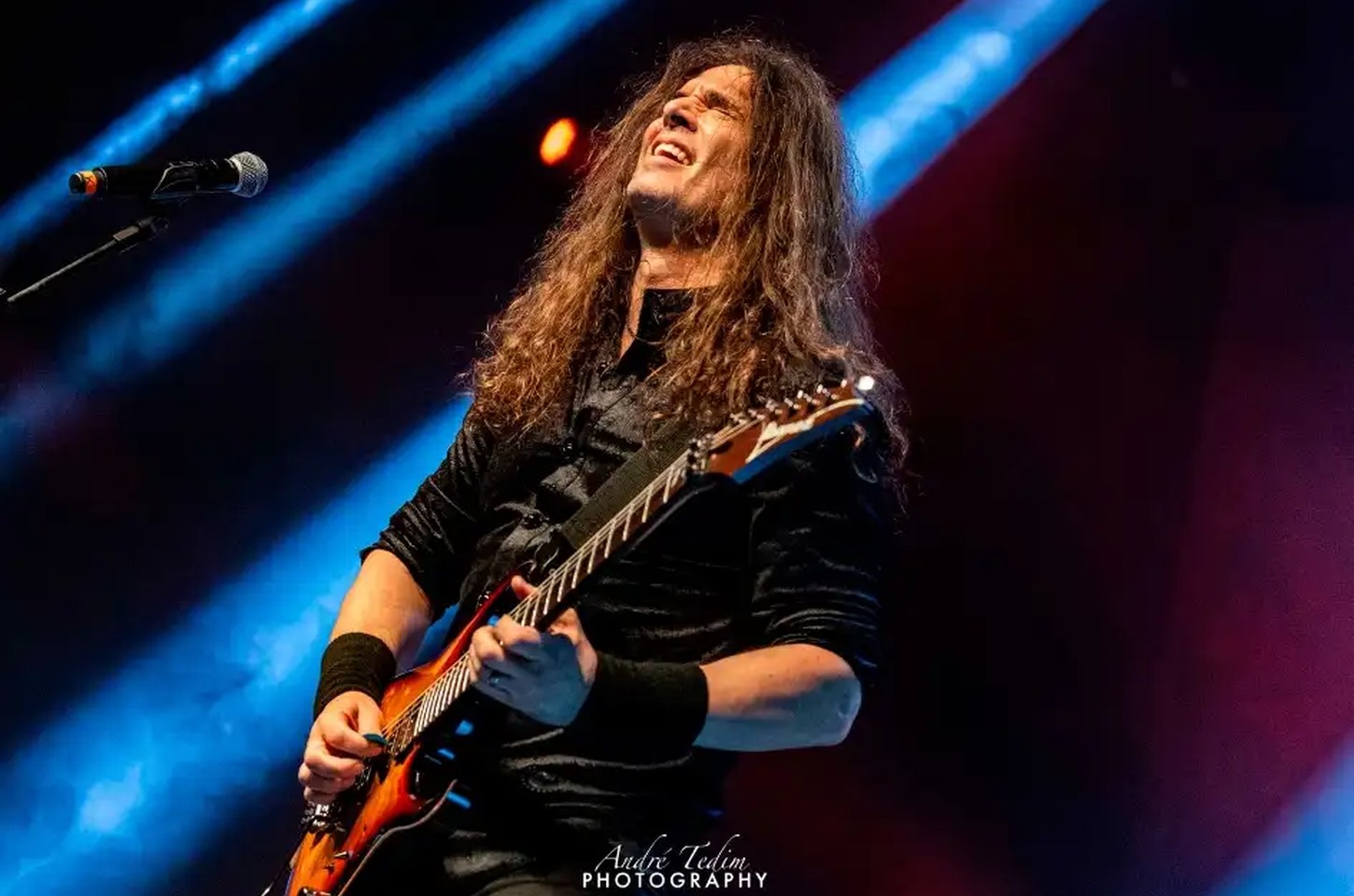 Kiko Loureiro e Arch Enemy se desentendem por similaridade musical