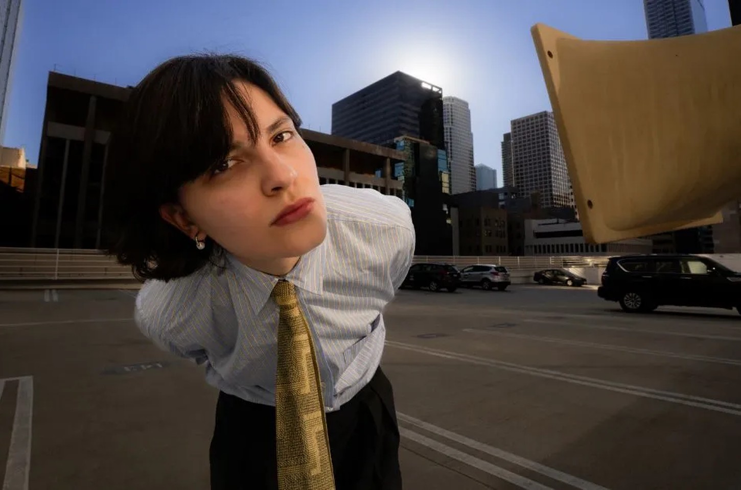 KUCZYNSKI lança segundo single com pop e eletrônica