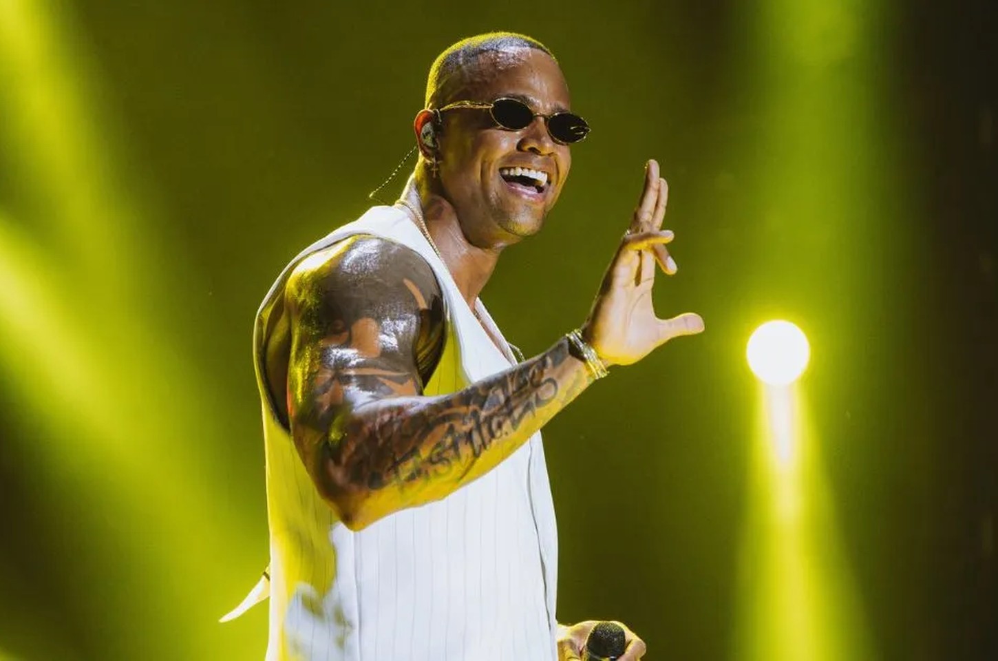 Léo Santana brilha no Festival de Verão de Salvador com show histórico