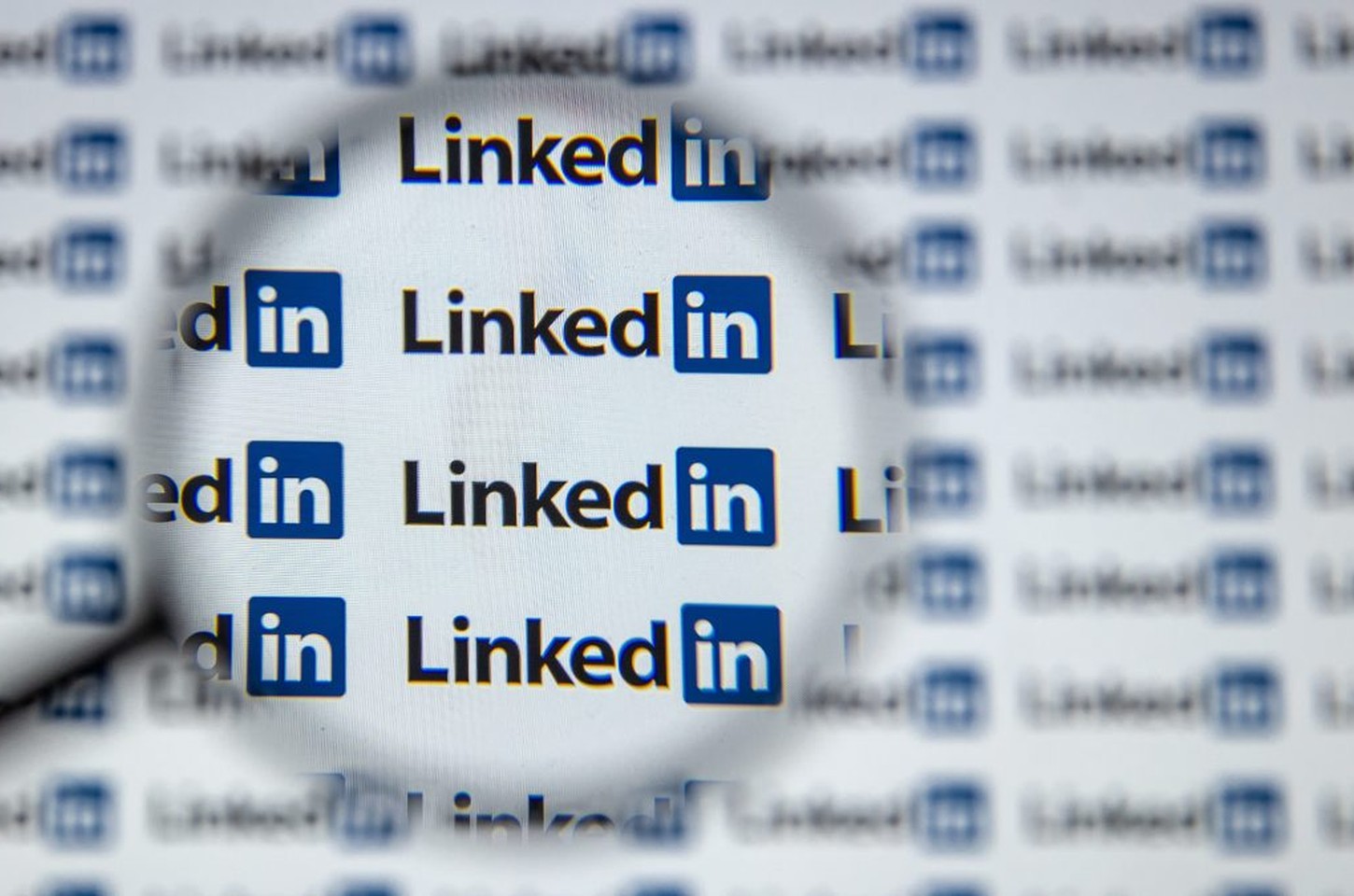 LinkedIn: Índia lidera crescimento global em verificação de perfis em 2025
