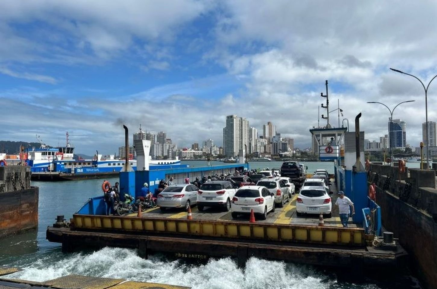 Litoral de SP vive verão histórico com recorde de turistas e reforço na infraestrutura