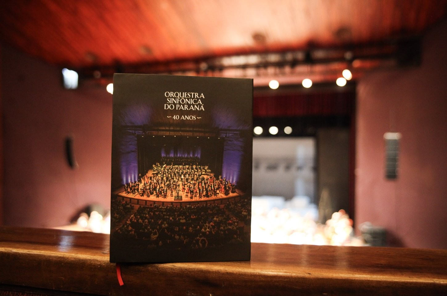 Livro celebra 40 anos da Orquestra Sinfônica do Paraná