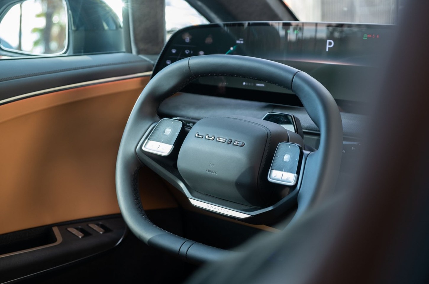 Lucid Motors lança atualização para Gravity SUV com CarPlay e Android Auto