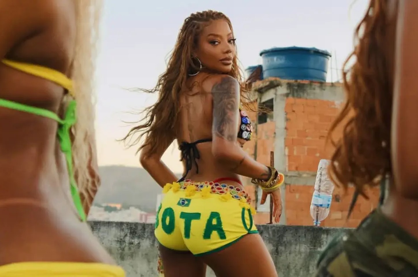 Ludmilla lança "Bota" com Emilia e Latto em retorno ao funk
