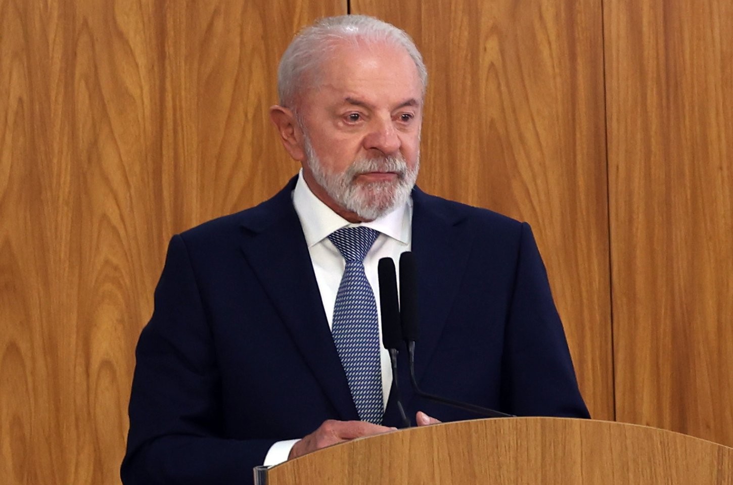 Lula afirma que prisão de Bolsonaro é lição de democracia para o mundo