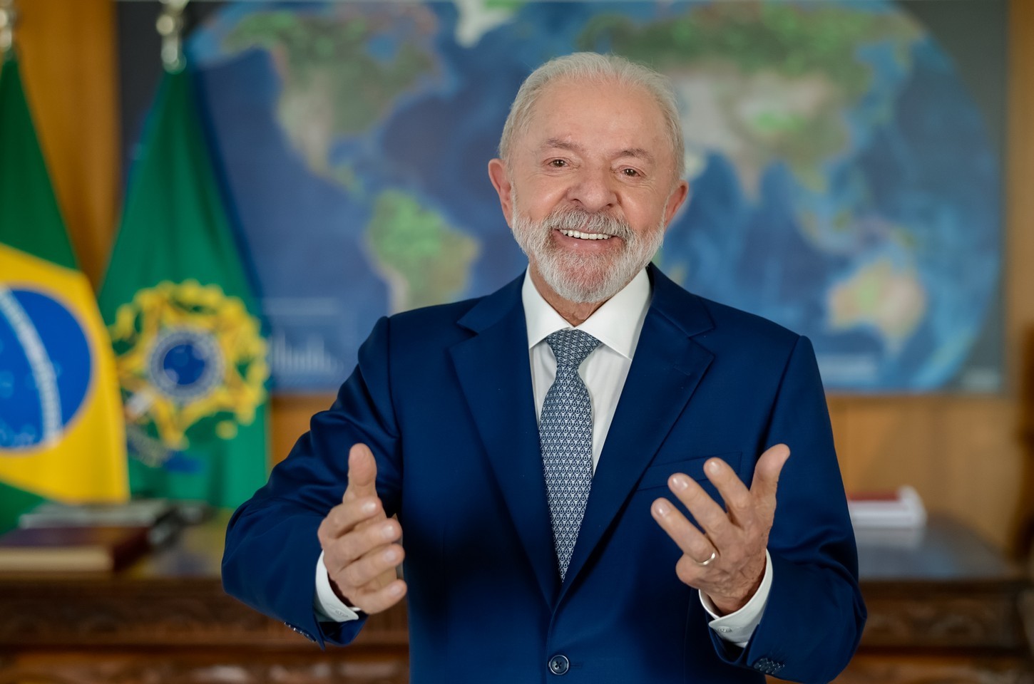 Lula anuncia isenção do Imposto de Renda para quem ganha até R$ 5 mil