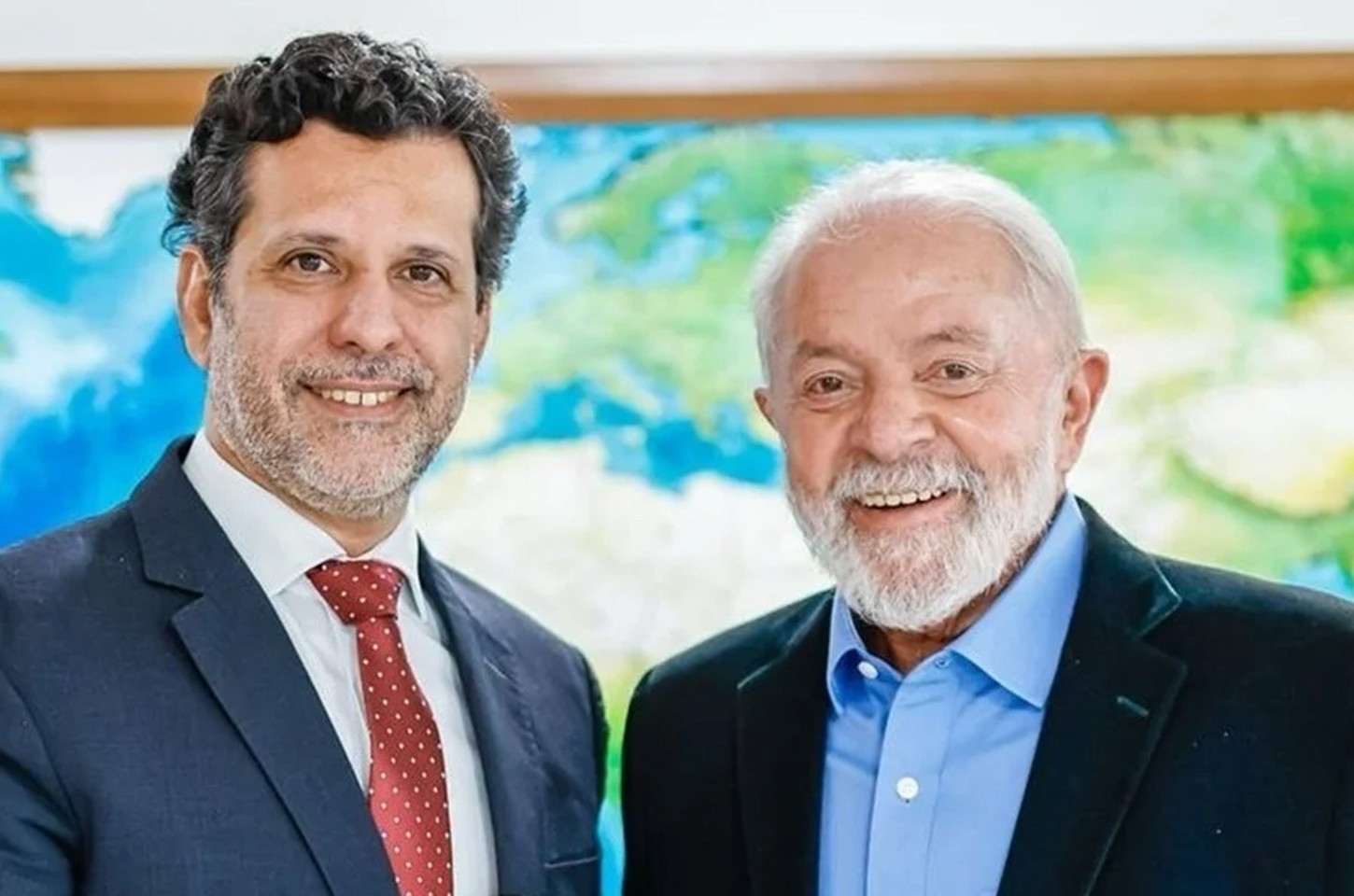 Lula anuncia novo ministro da Educação e destaca investimentos na área