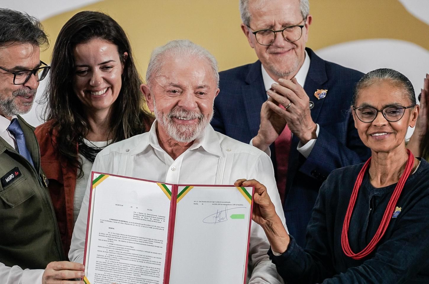 Lula anuncia prioridades do Brasil na COP15 e assina decretos de proteção ambiental