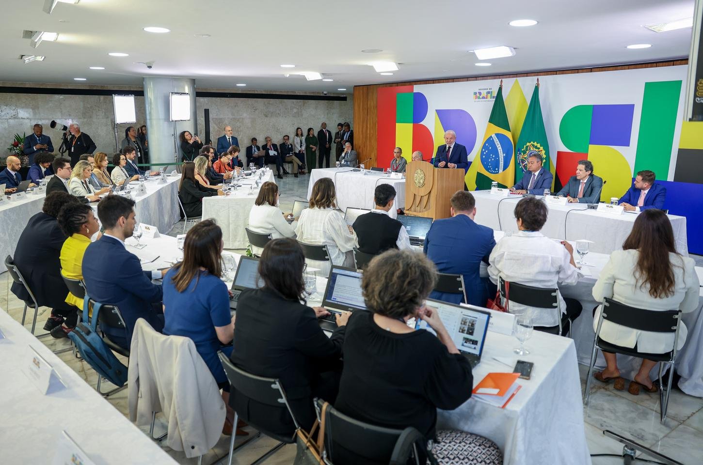 Lula anuncia veto ao PL da Dosimetria e defende punição por atos golpistas