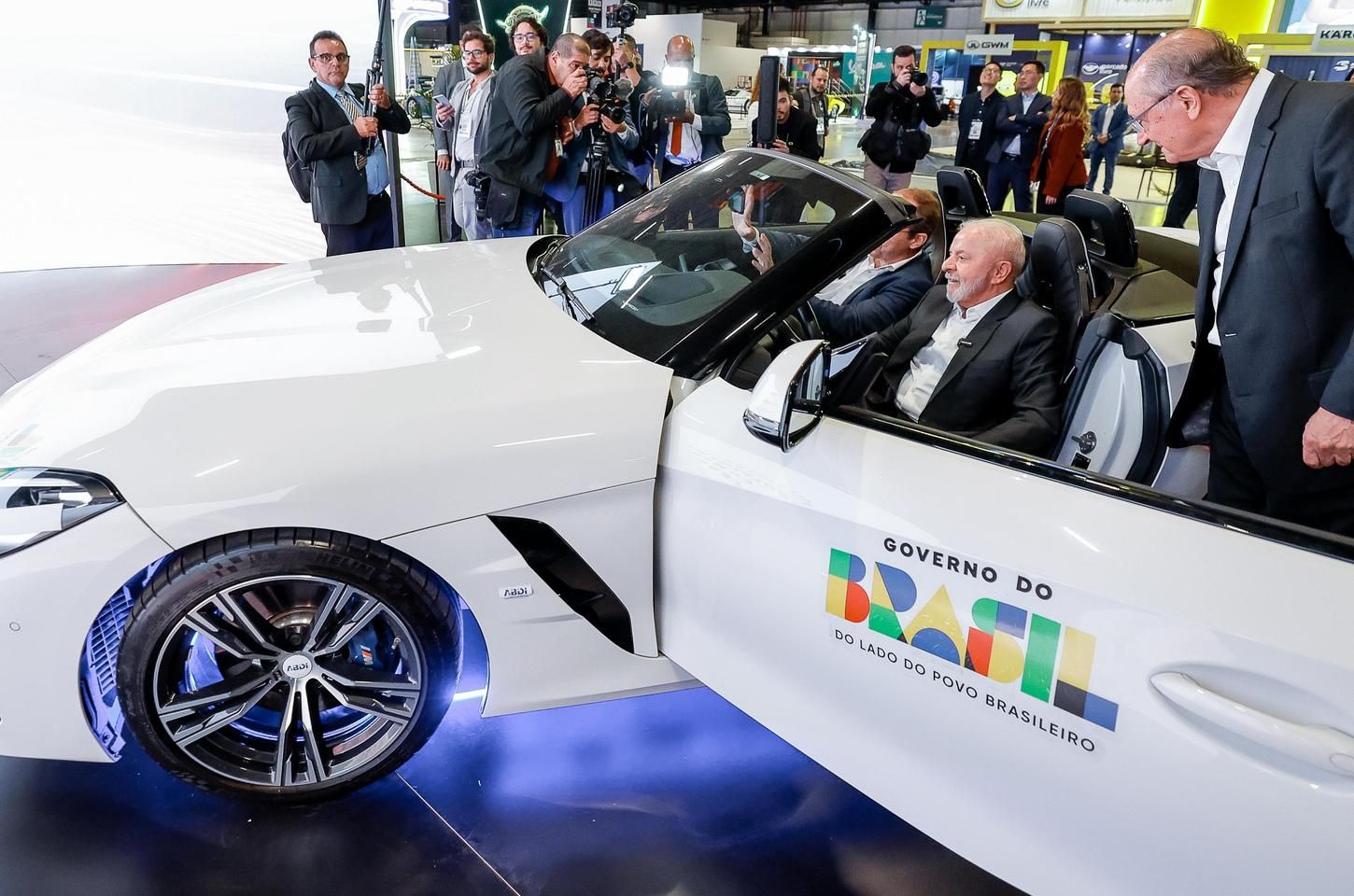 Lula comemora retirada de tarifas dos EUA sobre produtos brasileiros