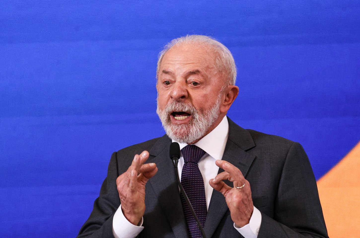 Lula critica unilateralismo dos EUA e defende diálogo na crise com Venezuela