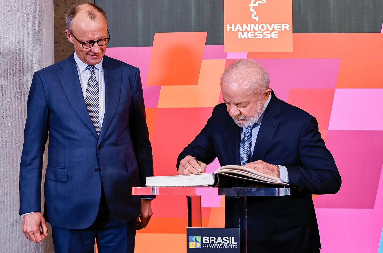 Lula defende energia limpa e proteção ao trabalho em discurso na Alemanha