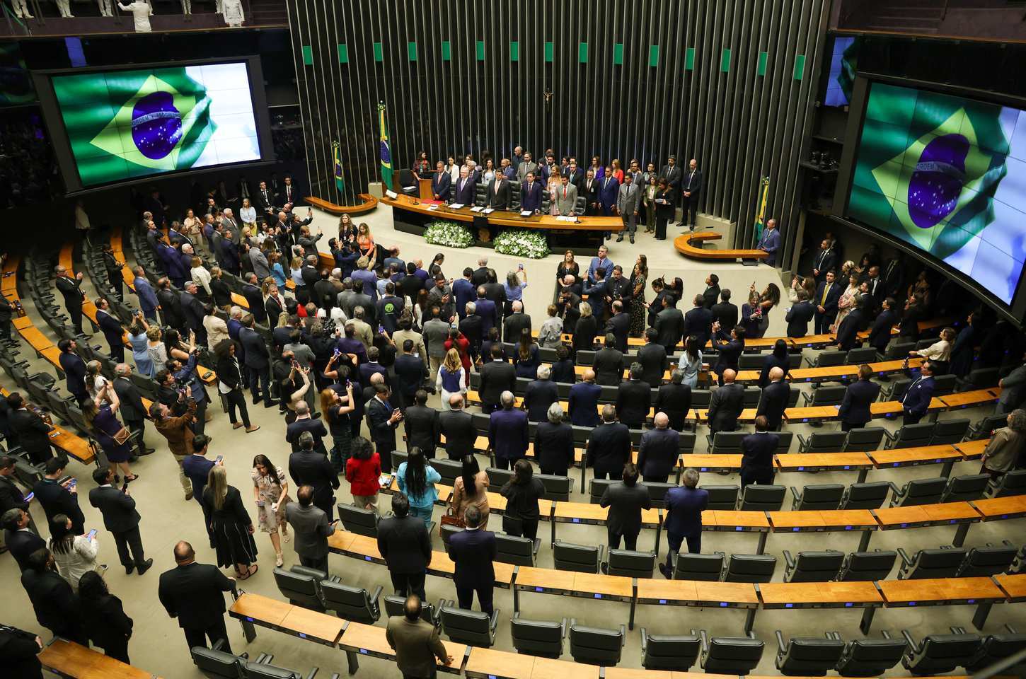 Lula destaca recordes econômicos e sociais em mensagem ao Congresso