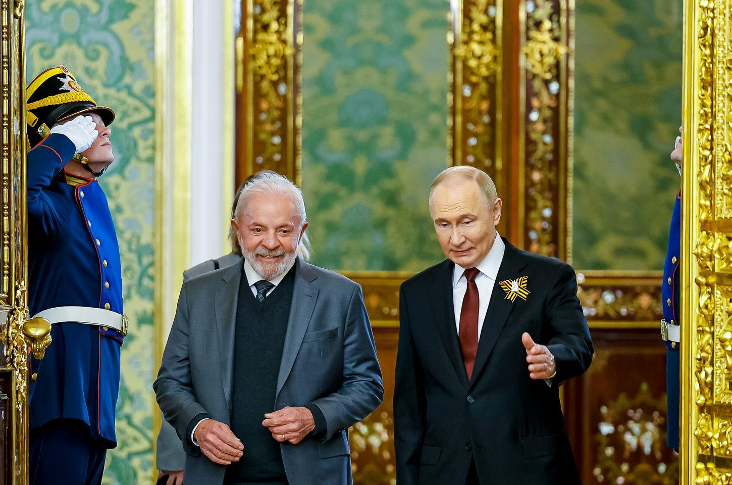 Lula e Putin discutem crise na Venezuela em conversa por telefone