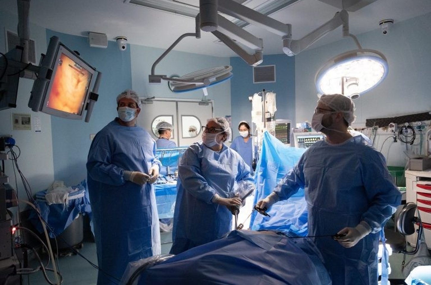 Luz e antibióticos juntos contra superbactéria hospitalar