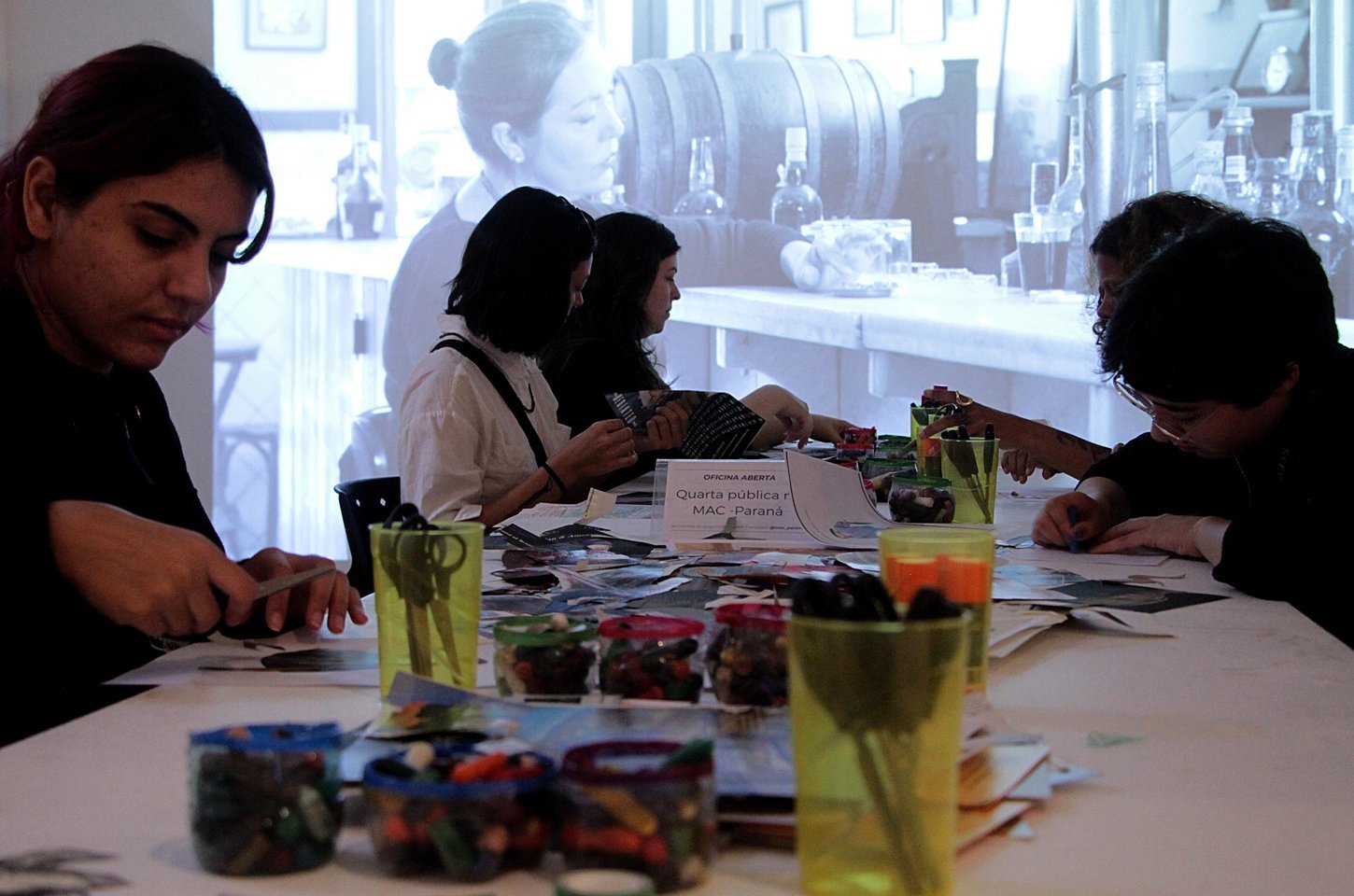 MAC Paraná oferece oficina gratuita de poemas visuais para autistas