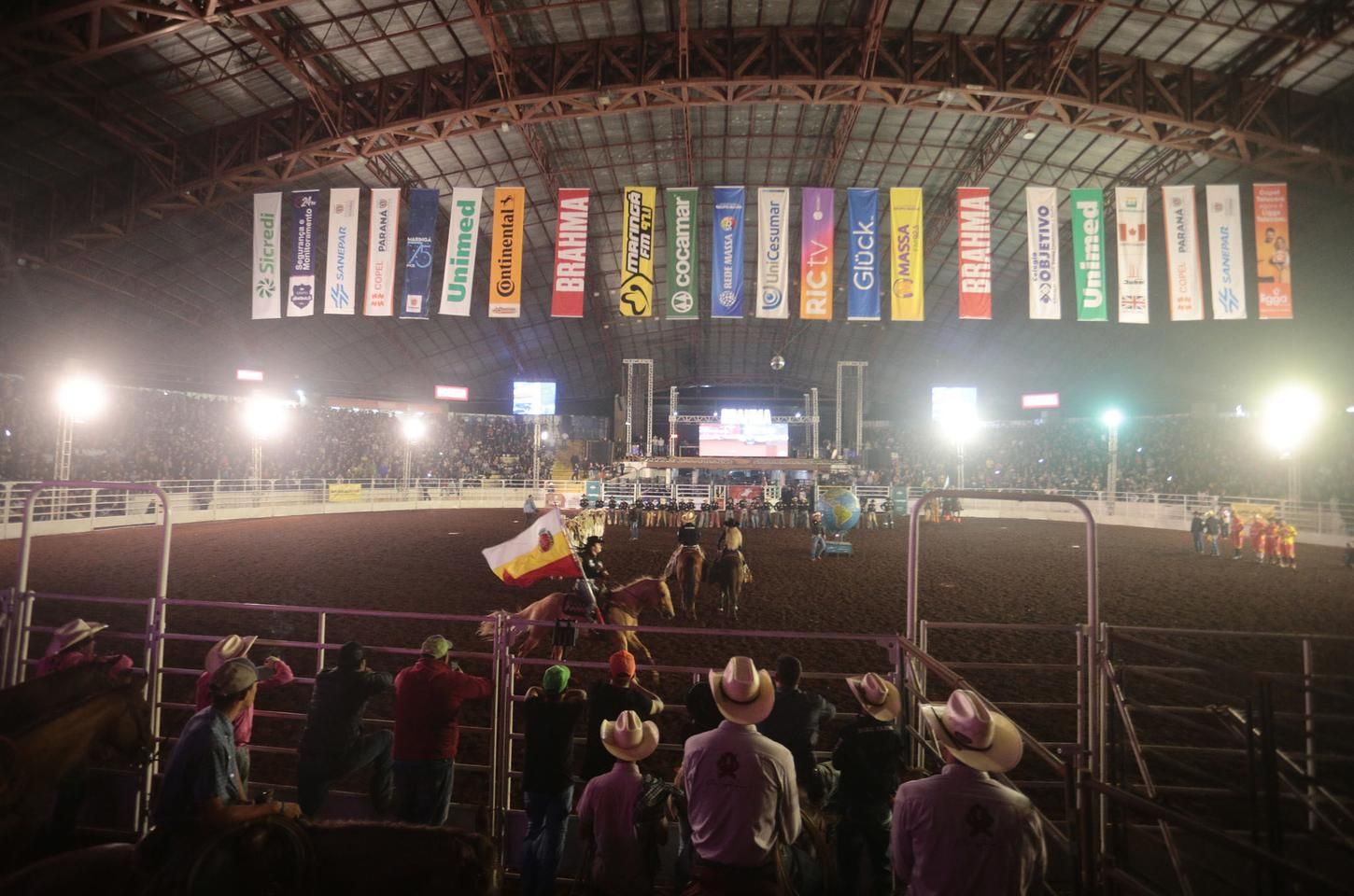 Maio no Paraná tem festas, feiras, esportes e fé em 60 eventos