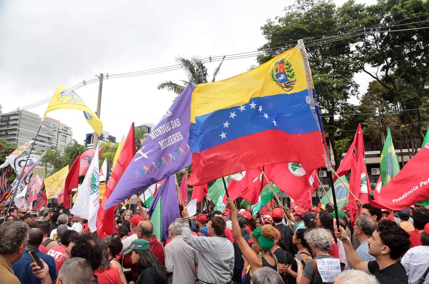 Manifestação em São Paulo pede libertação de Nicolás Maduro