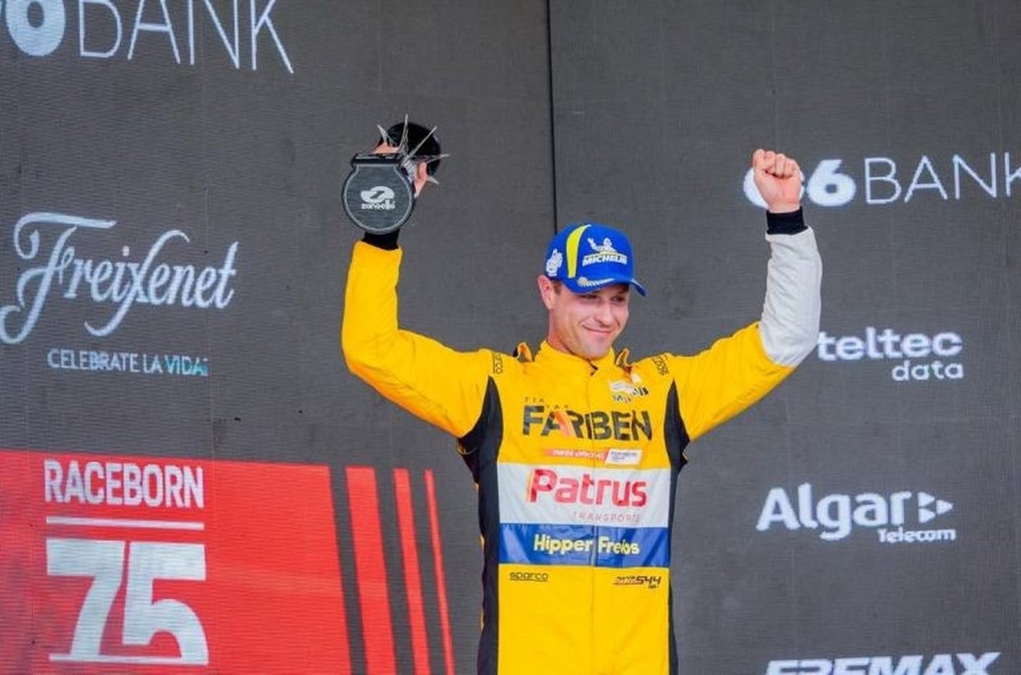 Marçal Müller inicia temporada da Porsche Carrera Cup com vitória e quarto lugar