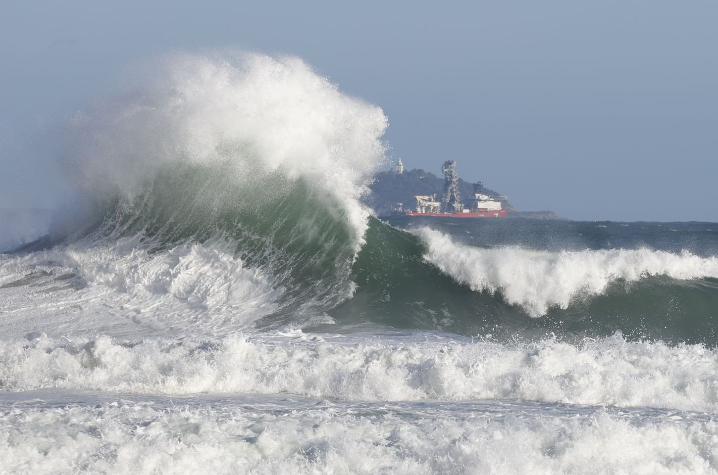 Marinha alerta para ressaca na orla do Rio de Janeiro nesta quarta
