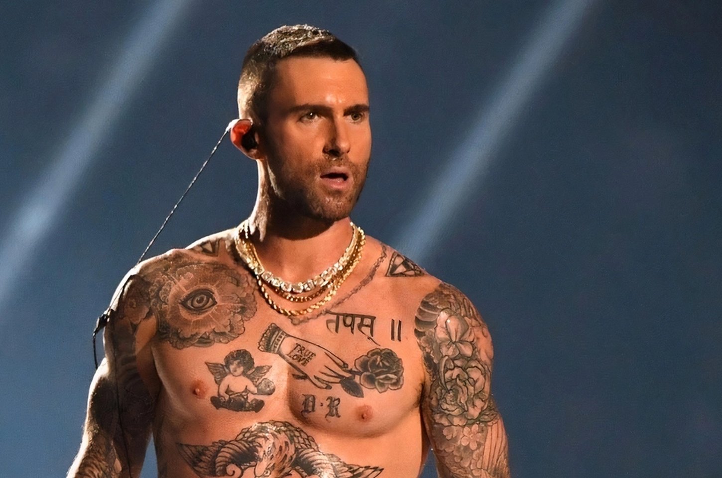 Maroon 5 faz show intimista gratuito em São Paulo com 16 sucessos