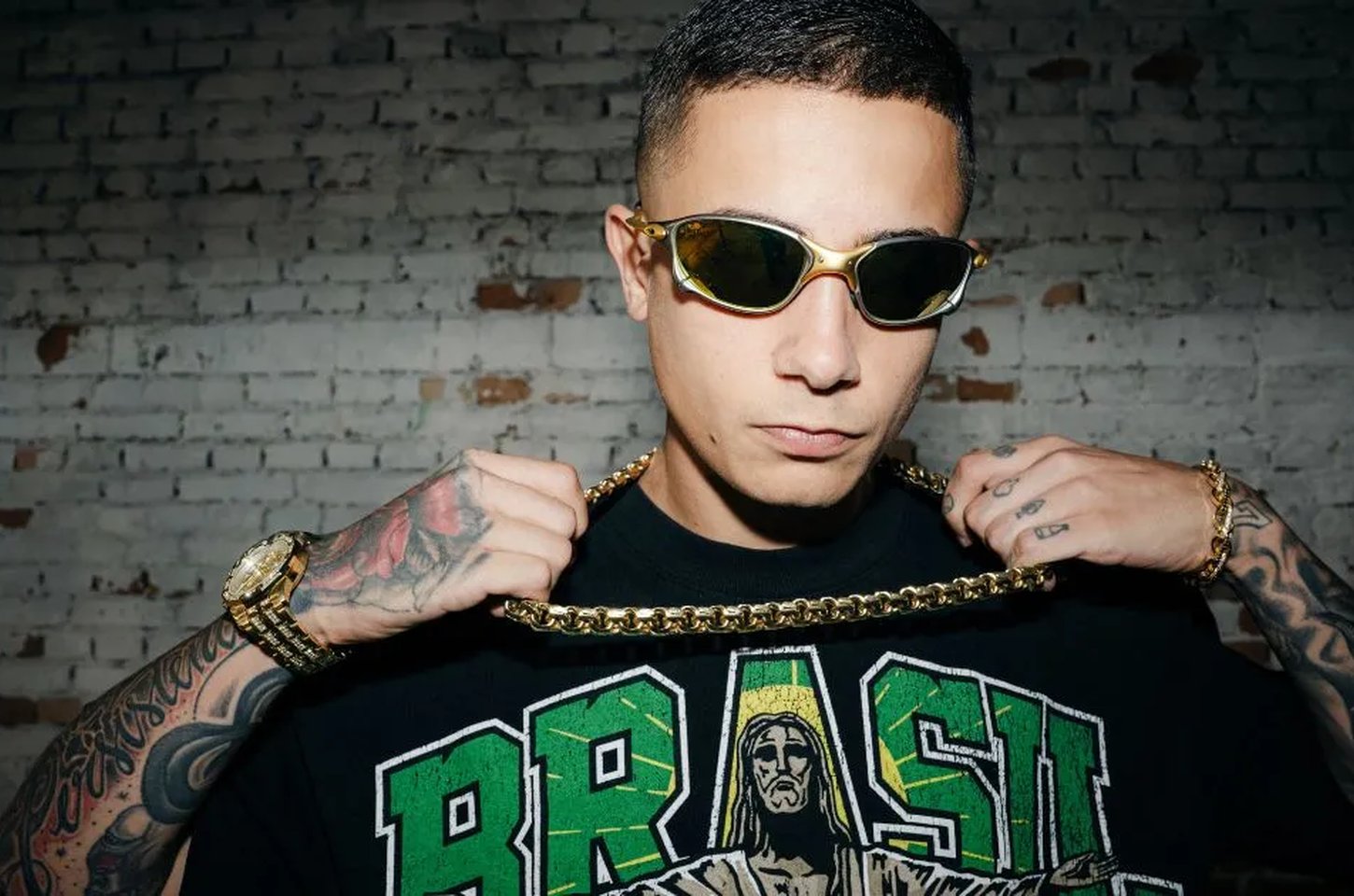 MC Hariel lança EP 'A Vida é um Freestyle' e clipe de 'País da Maracutaia'