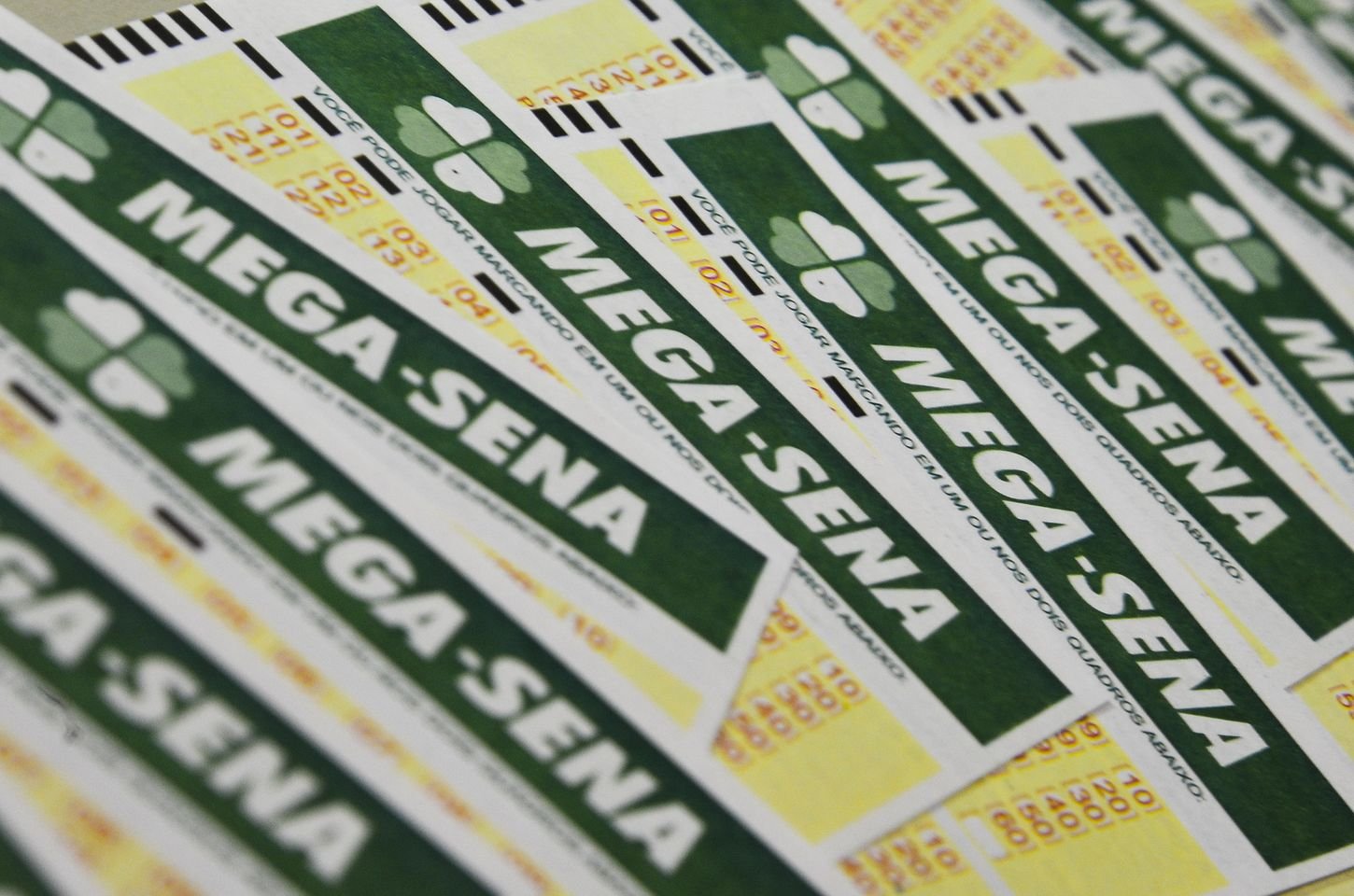 Mega-Sena acumula prêmio de R$ 75 milhões no concurso 2.984