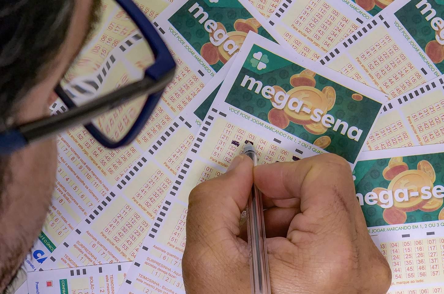 Mega-Sena acumulada em R$ 145 milhões será sorteada hoje