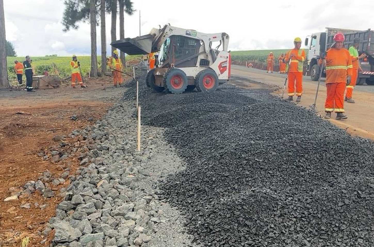 Melhorias em interseção da PR-560 em Candói aumentam segurança no tráfego