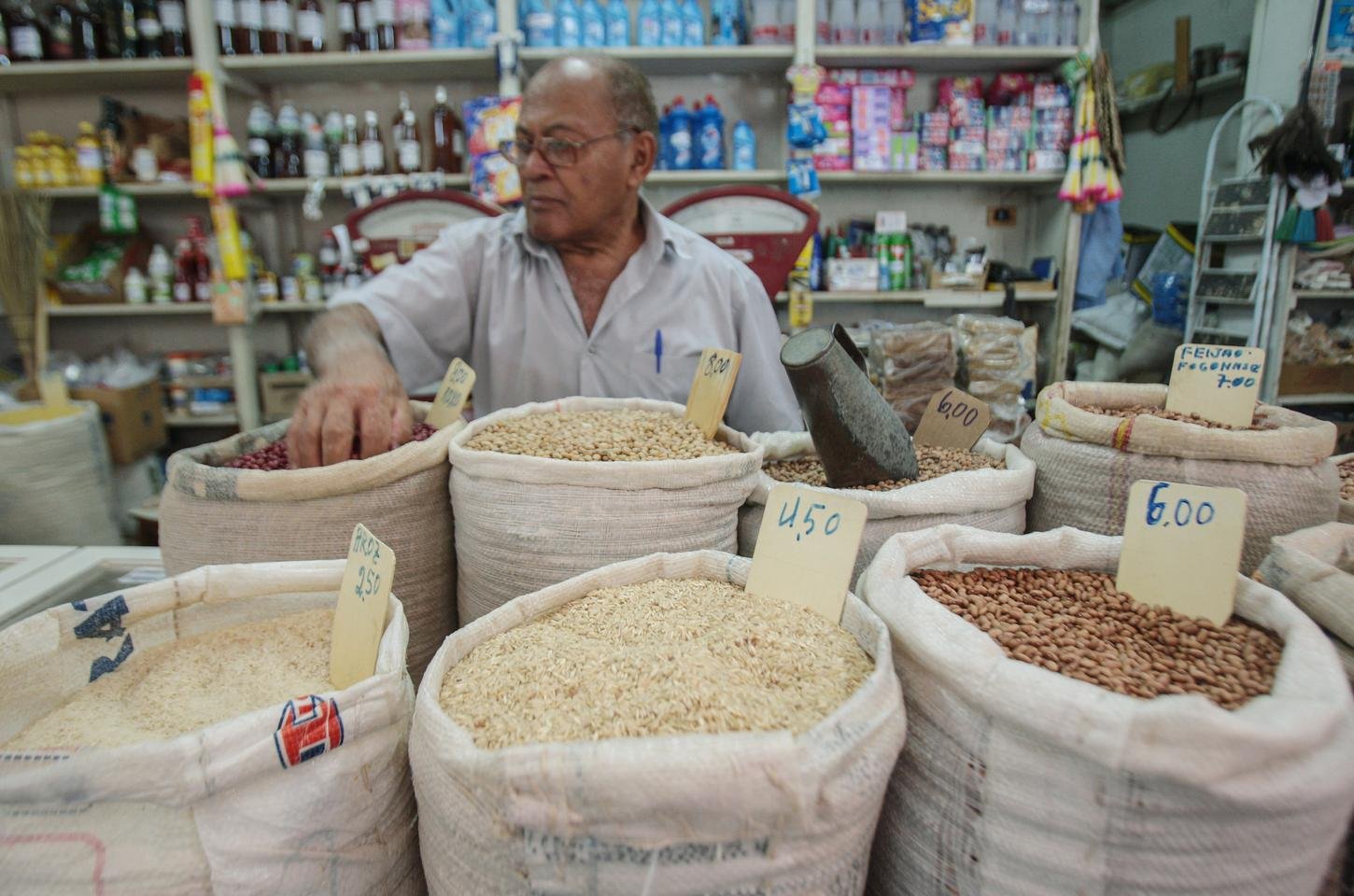 Mercado eleva previsão de inflação para 4,89% em 2026, oitava alta seguida