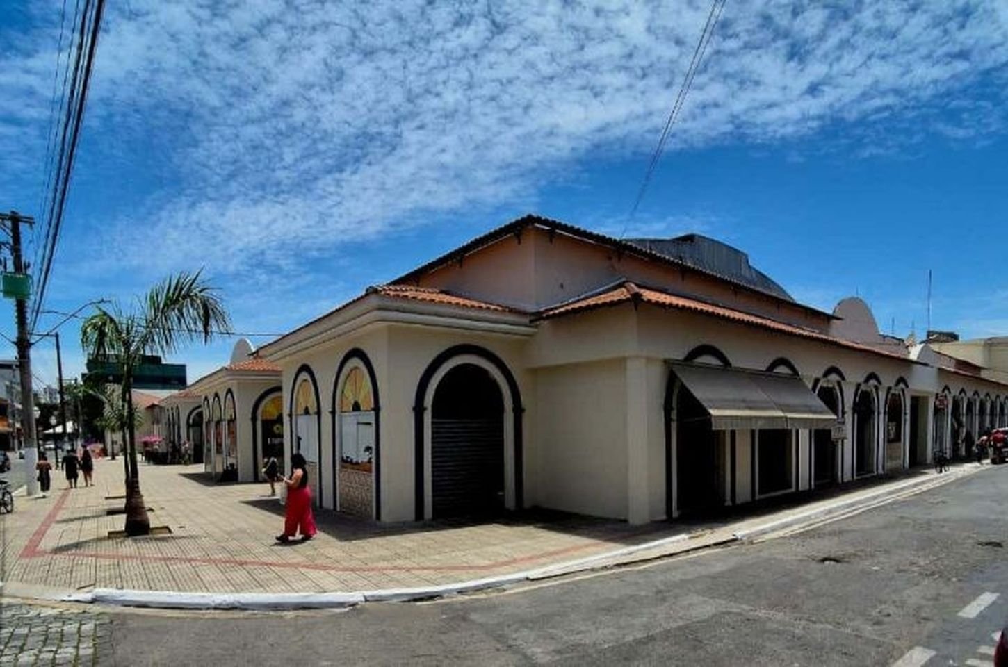 Mercado Municipal de Guaratinguetá reabre após reforma de quase R$ 5 milhões