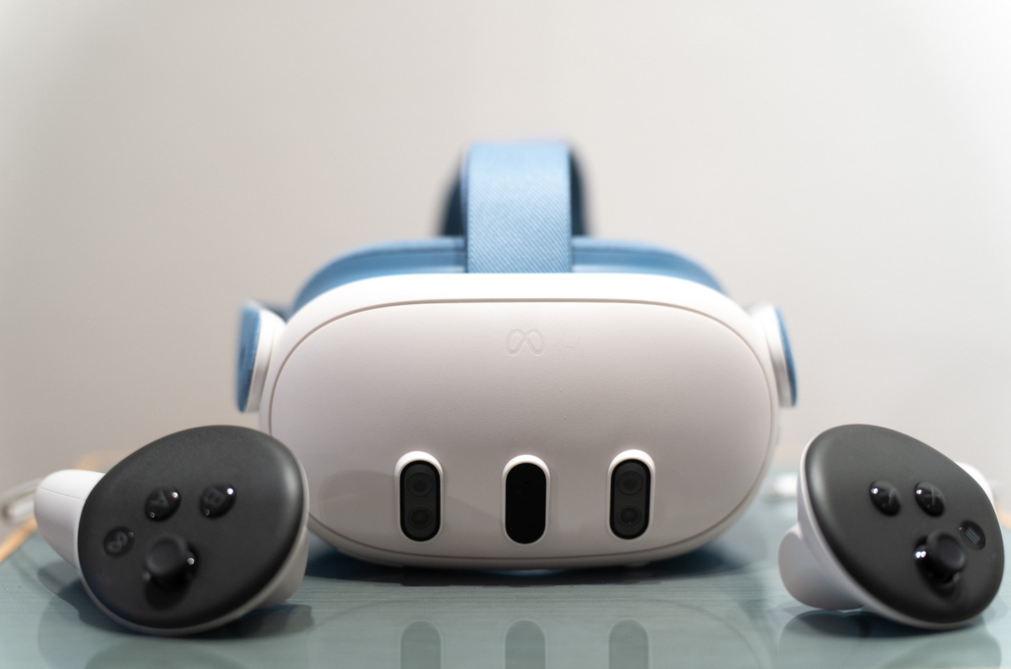 Meta aumenta preços de headsets de realidade virtual devido à alta de chips de memória