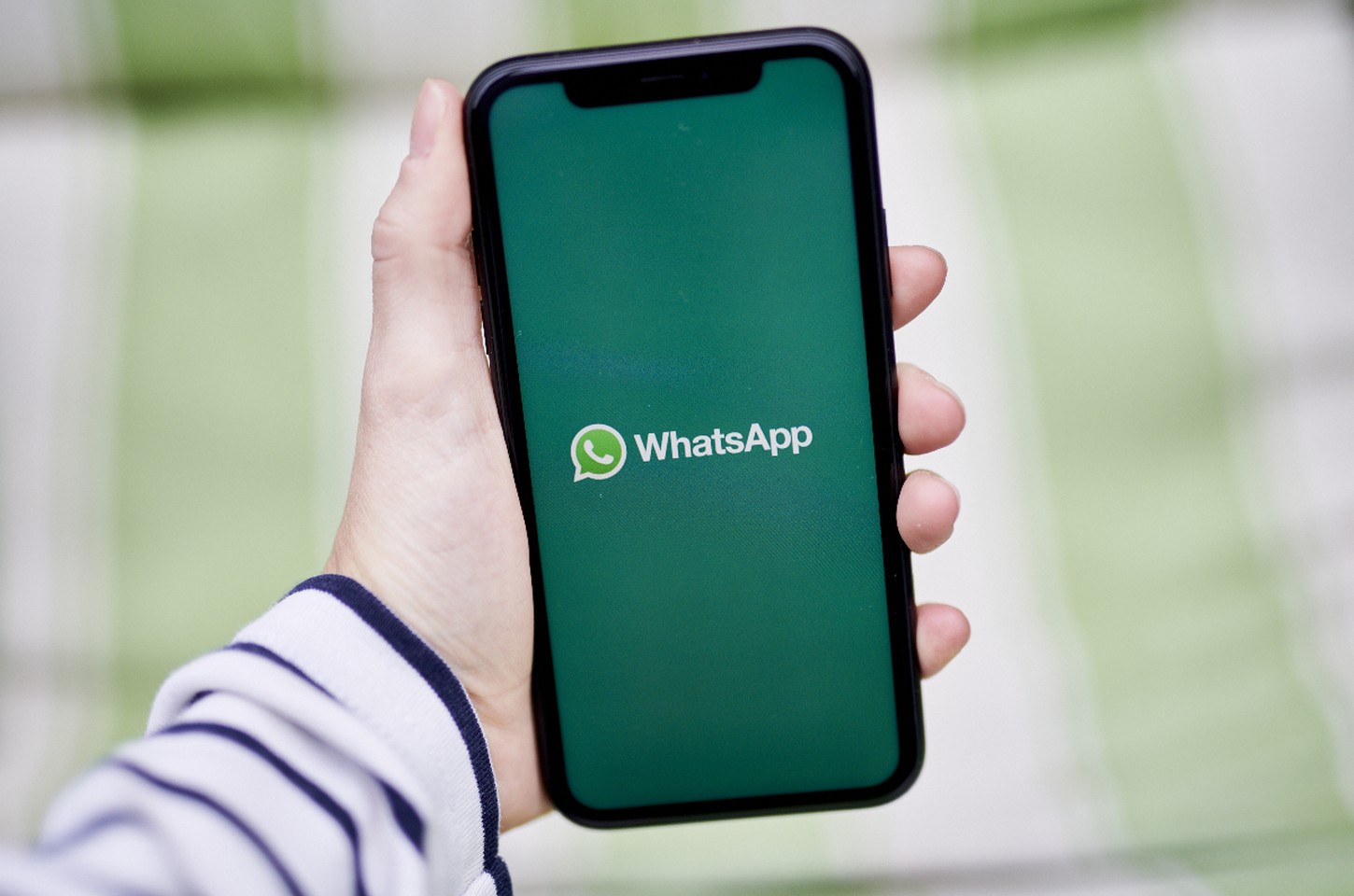 Meta cede à pressão antitruste e libera chatbots rivais no WhatsApp