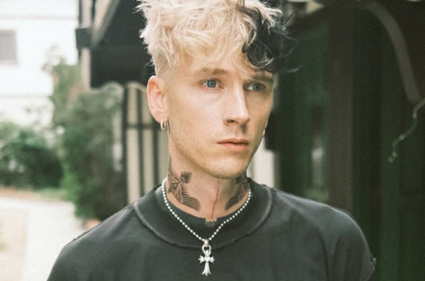 MGK e Alessia Cara comentam sobre semelhanças com participantes do BBB26
