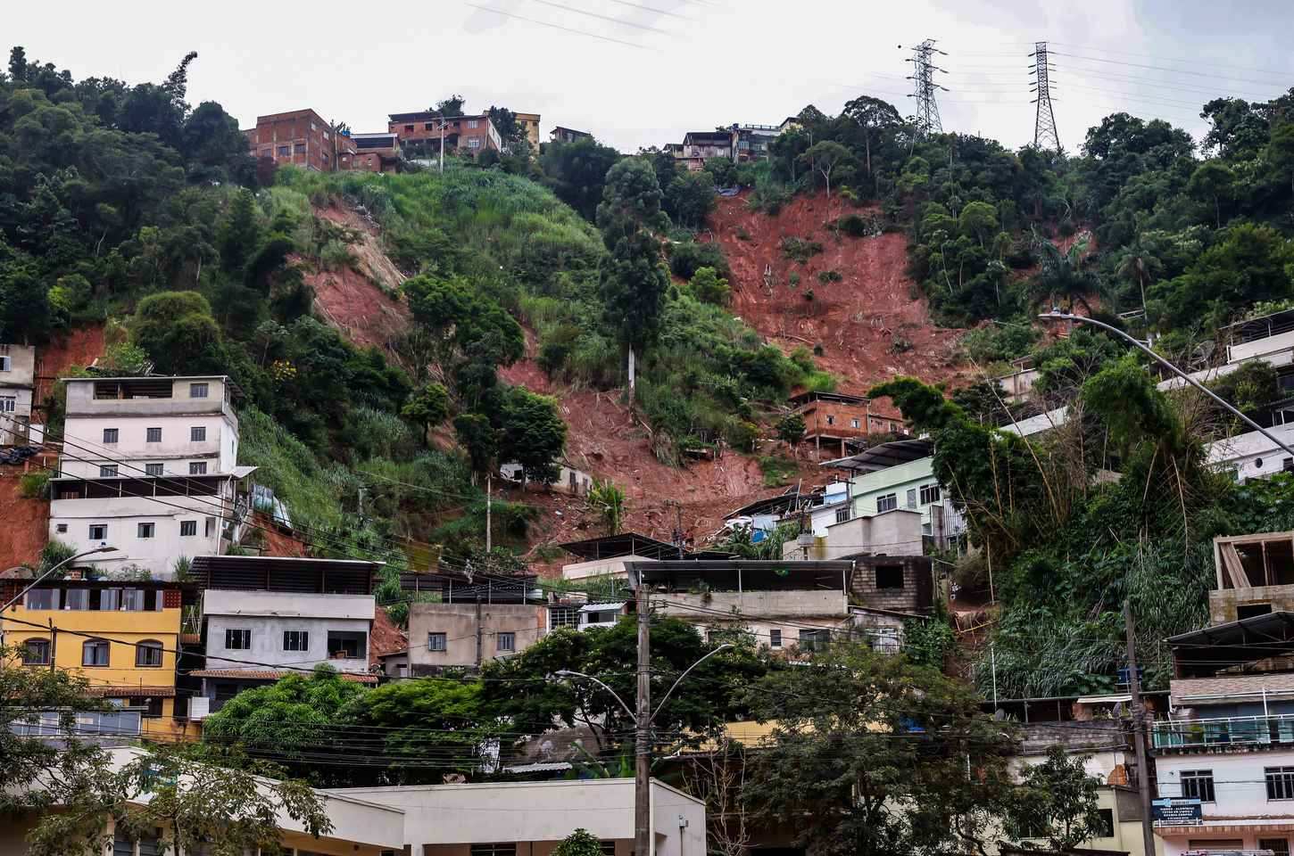 Minas Gerais lidera ocupação de áreas de risco em encostas íngremes